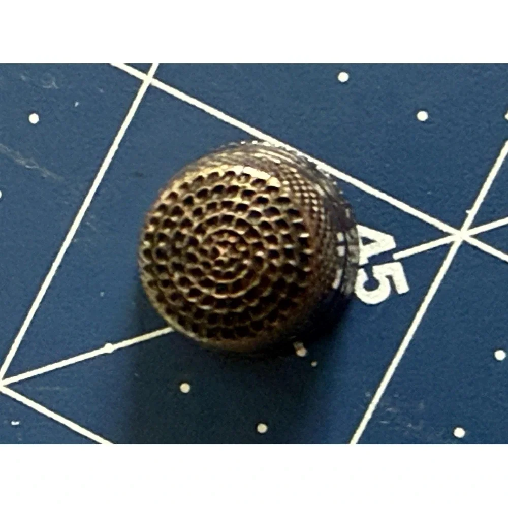 Waite Thresher Ornate Sterling Silver Scrolling Vines Thimble w H B Lund Box